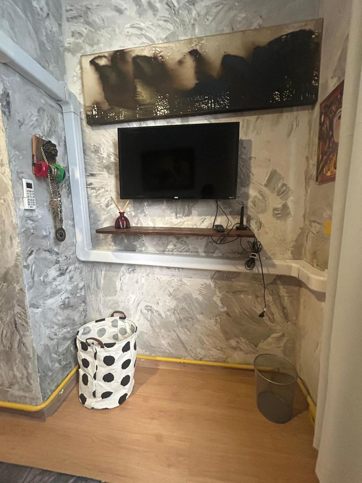 Apartment Fridakahloarthouse
